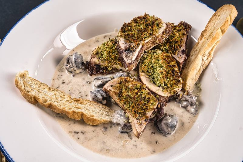 Os à la moelle et escargots